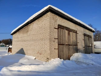 Аукцион по продаже нежилого здания-гаража площадью 109,4 кв. м и земельного участка площадью 420 кв. м, расположенных по адресу: Владимирская область, м.р-н Камешковский, г.п. город Камешково, г Камешково, ул. Свердлова, д. 16 стр. 1.